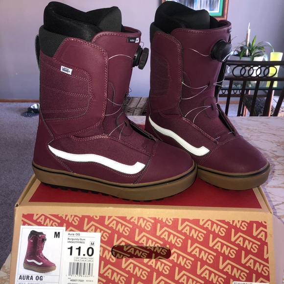 Vans Other - NEVER WORN: men’s vans snowboarding boots, size 11